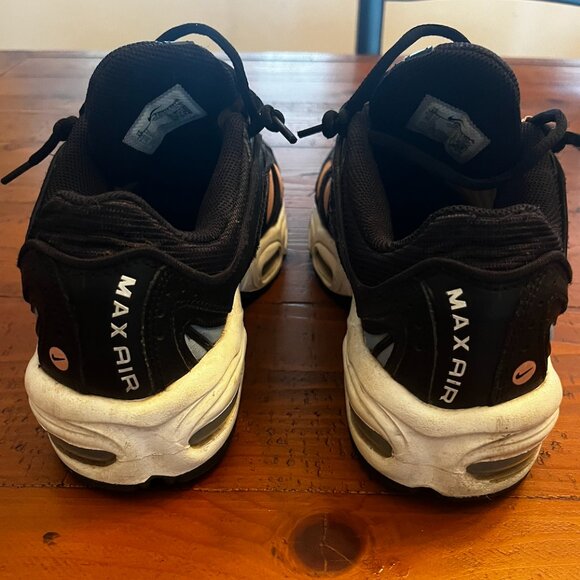 Nike Air Max Tailwind IV women's sneakers - Women's Size 10 - Picture 3 of 6